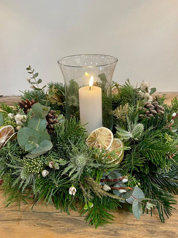 White & Green Table Decoration