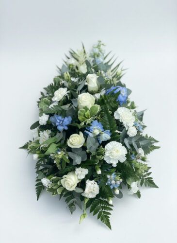 Blue & White Teardrop Spray
