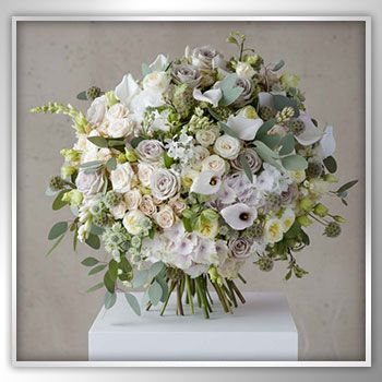 Celebrate the Women in Your Life With Flowers